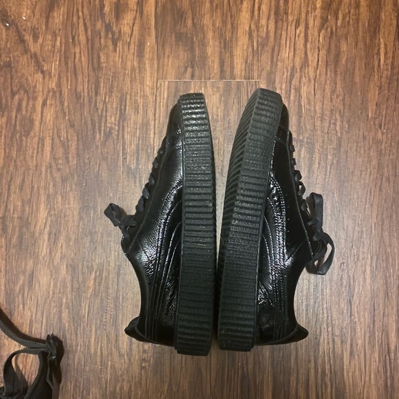 Fenty Pumas (Rare) - Picture 3 of 3